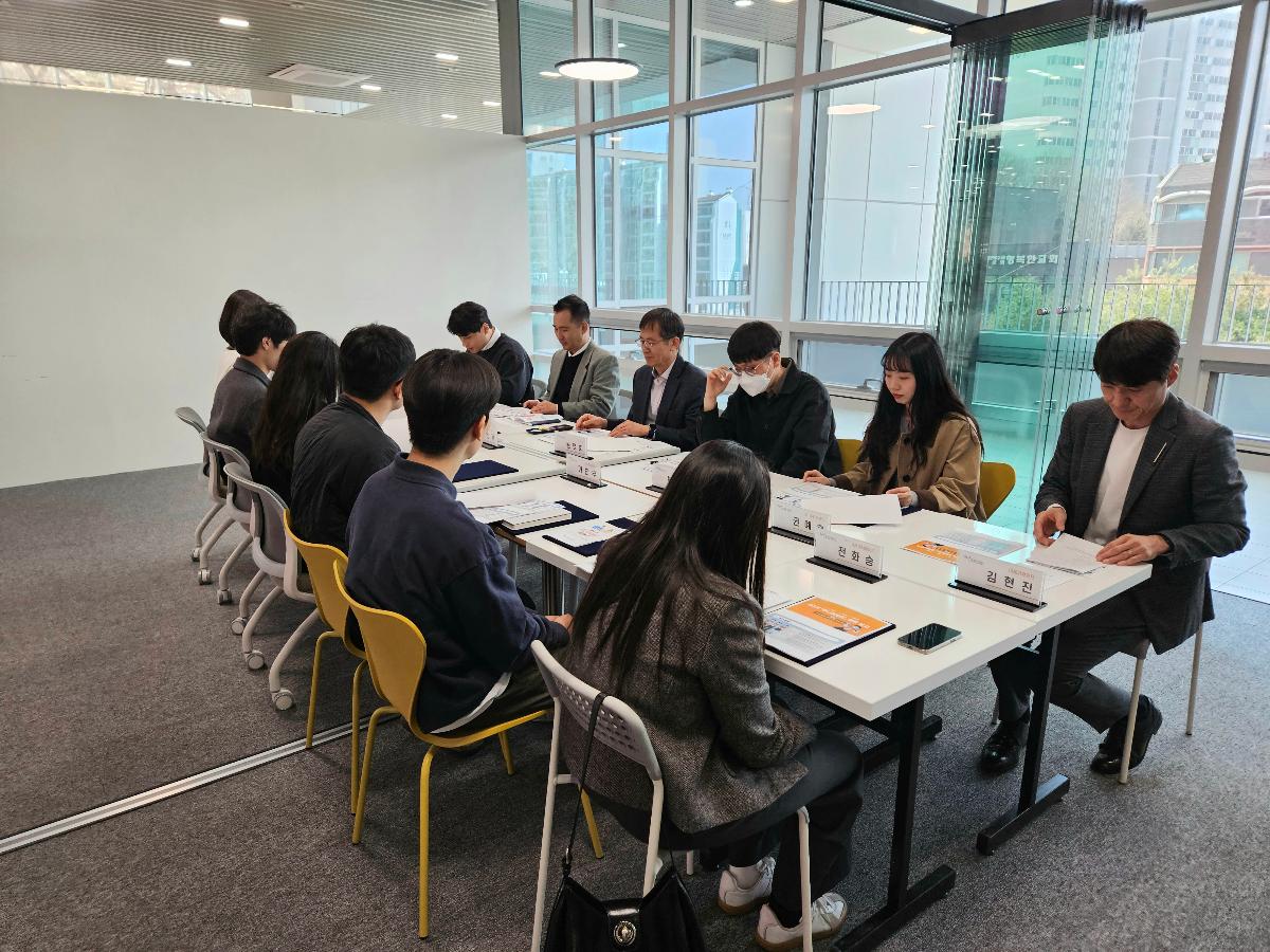 회의 사진2.jpg